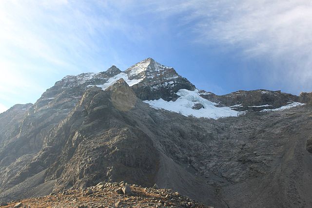 Cristobol Colon, Colombia | By <a href="//commons.wikimedia.org/w/index.php?title=User:Gunjarinmaku&action=edit&redlink=1" class="new" title="User:Gunjarinmaku (page does not exist)">Gunjarinmaku</a> - <span class="int-own-work" lang="en">Own work</span>, <a href="https://creativecommons.org/licenses/by-sa/4.0" title="Creative Commons Attribution-Share Alike 4.0">CC BY-SA 4.0</a>, <a href="https://commons.wikimedia.org/w/index.php?curid=49505686">Link</a>