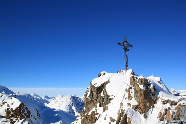 Dutch Snowboarder Dies After Avalanche Near Sölden, Austria Gaislachkogl Summit Cross | Pixabay Image