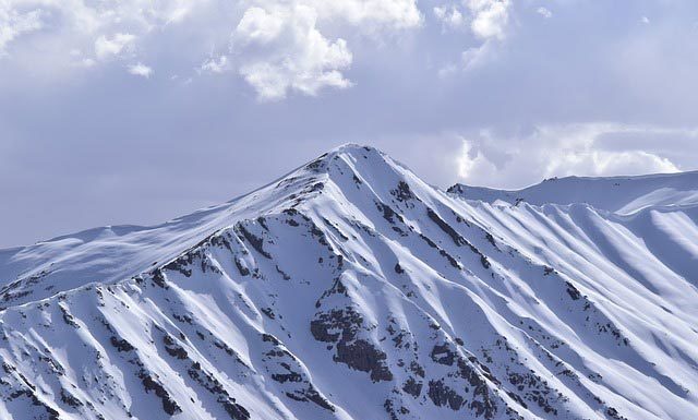 This Week’s Mountain News – October 9-15, 2017 Ladakh Mountain Range, Kashmir, India | Pixabay Image