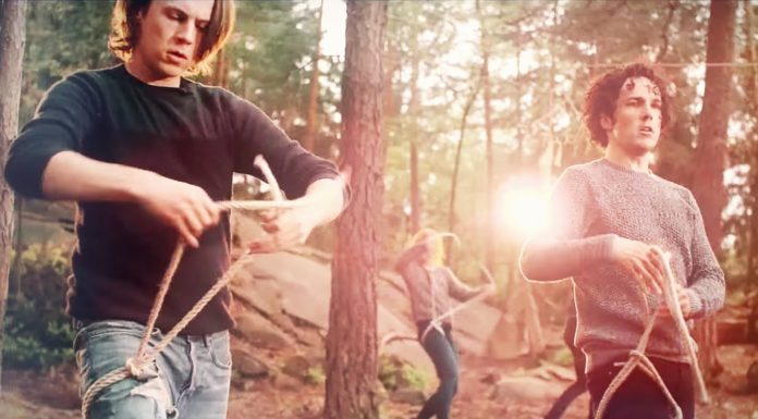 Ylvis Presents Trucker Hitch Music Video