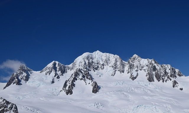 This Week’s Mountain News – October 15-21, 2018 Mountains, New Zealand | Pixabay Image